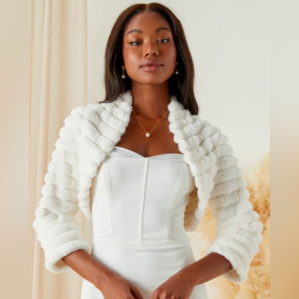 Lulus Faux Fur Shrug